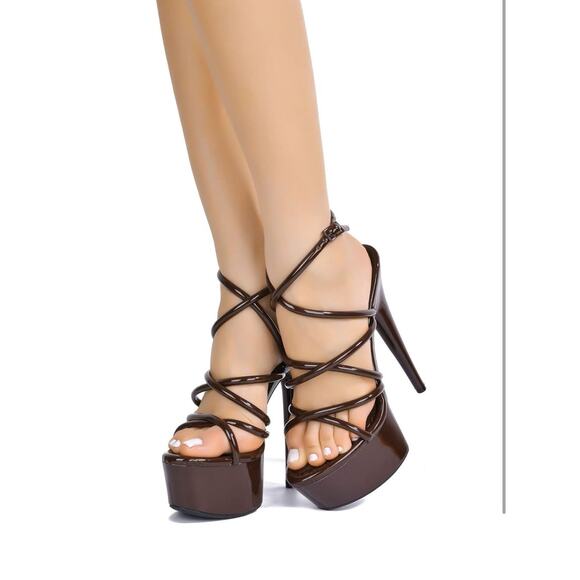 Cape Robbin Lili Ankle Strap Round Toe Platform Heels (Lili) 7, black - Picture 9 of 14